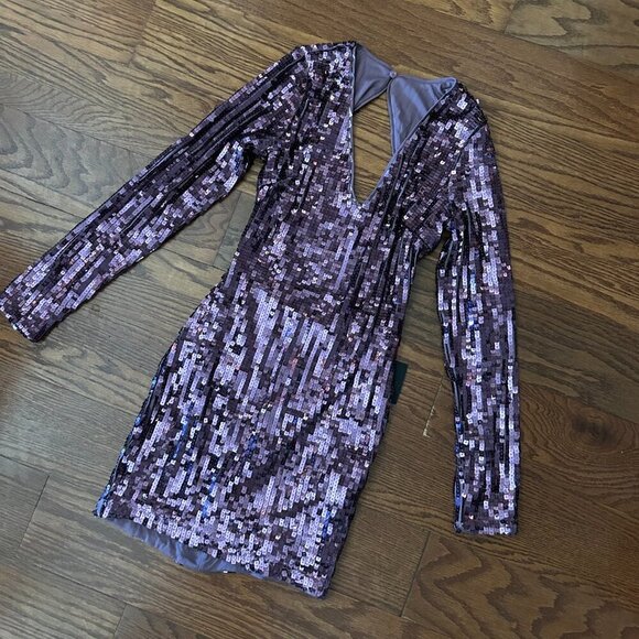 Lulu's NWT All Over Sequin BodyCon Mini Dress Backless V Neck Size Medium Party - Picture 5 of 16